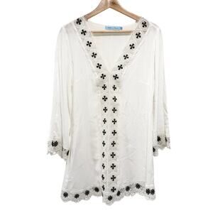 Boho Artisan Embroidered Tunic Top White Black Crochet Trim Flowy Small